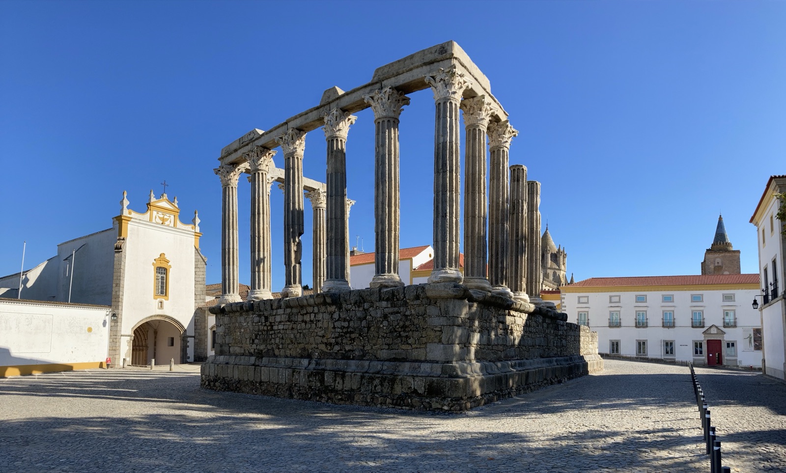 Évora